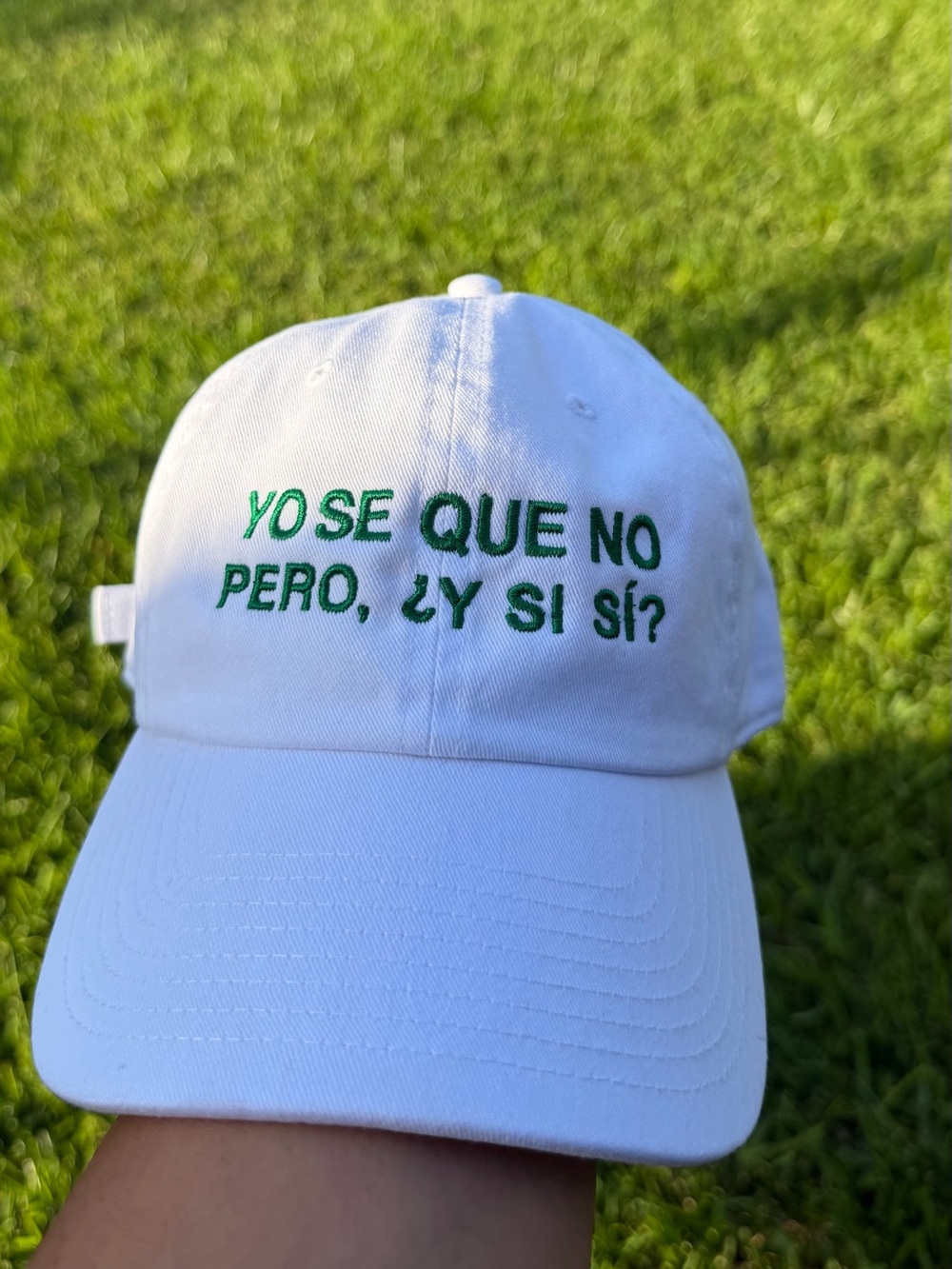 White Baseball Cap with Green Spanish Embroidery - Picture 2 of 12